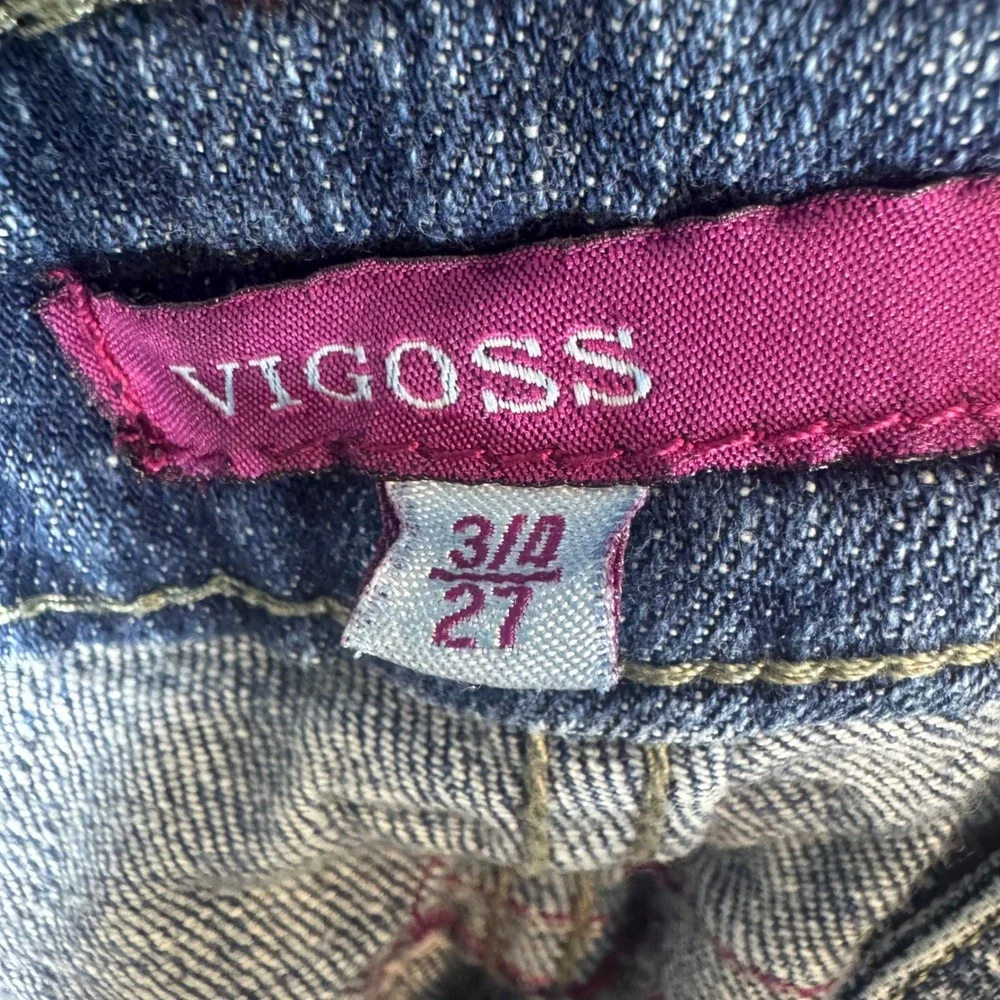 Vigoss Bermuda Denim Shorts Womens 3/4 27 Med Wash Frayed Hem Stretch Low Rise